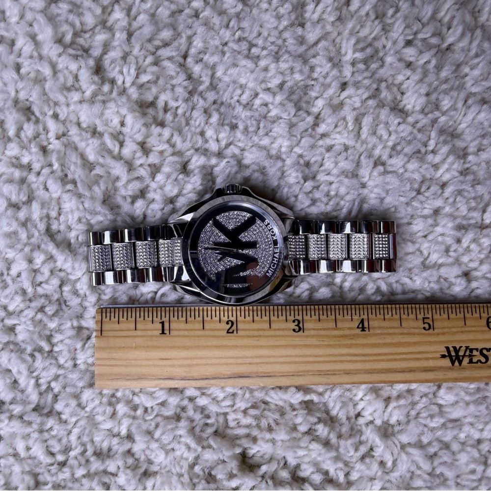Women’s Michael Kors Bradshaw Silver Watch - Picture 4 of 8